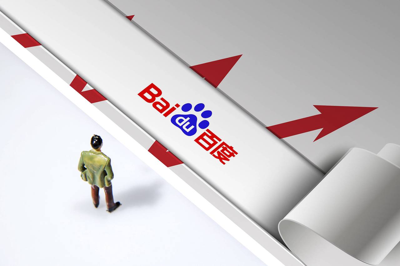 男子教女儿游泳时跳水致死